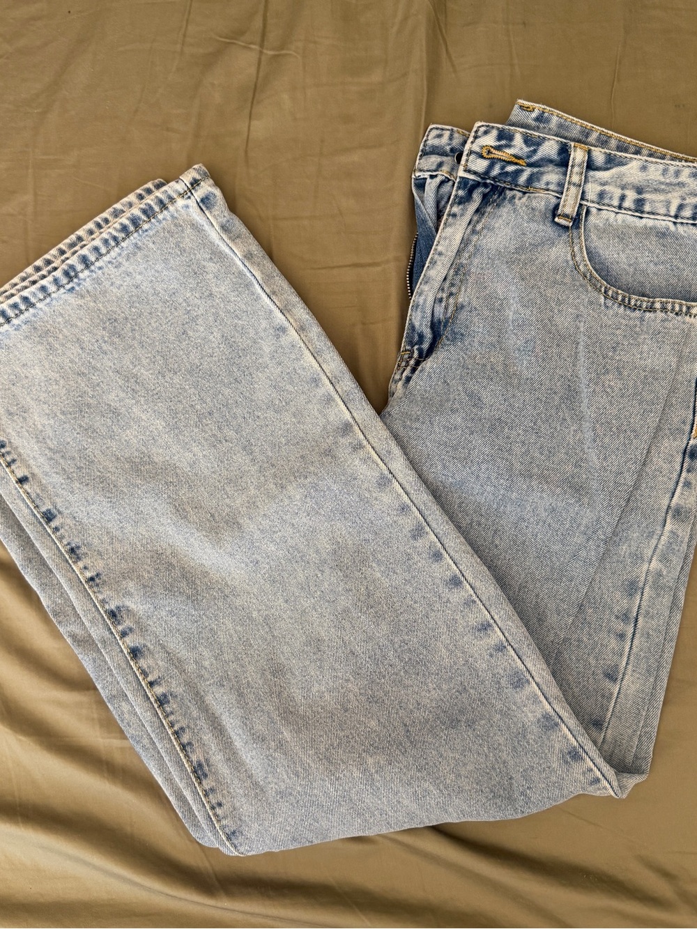Classic Light Wash Wide Leg Jeans - Light Blue
